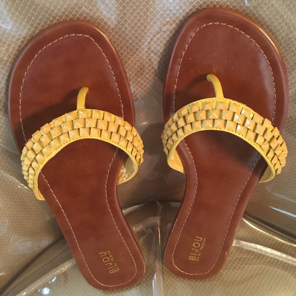 Bijou by AJ Valenci Woman's Sandals. Size 9.5M